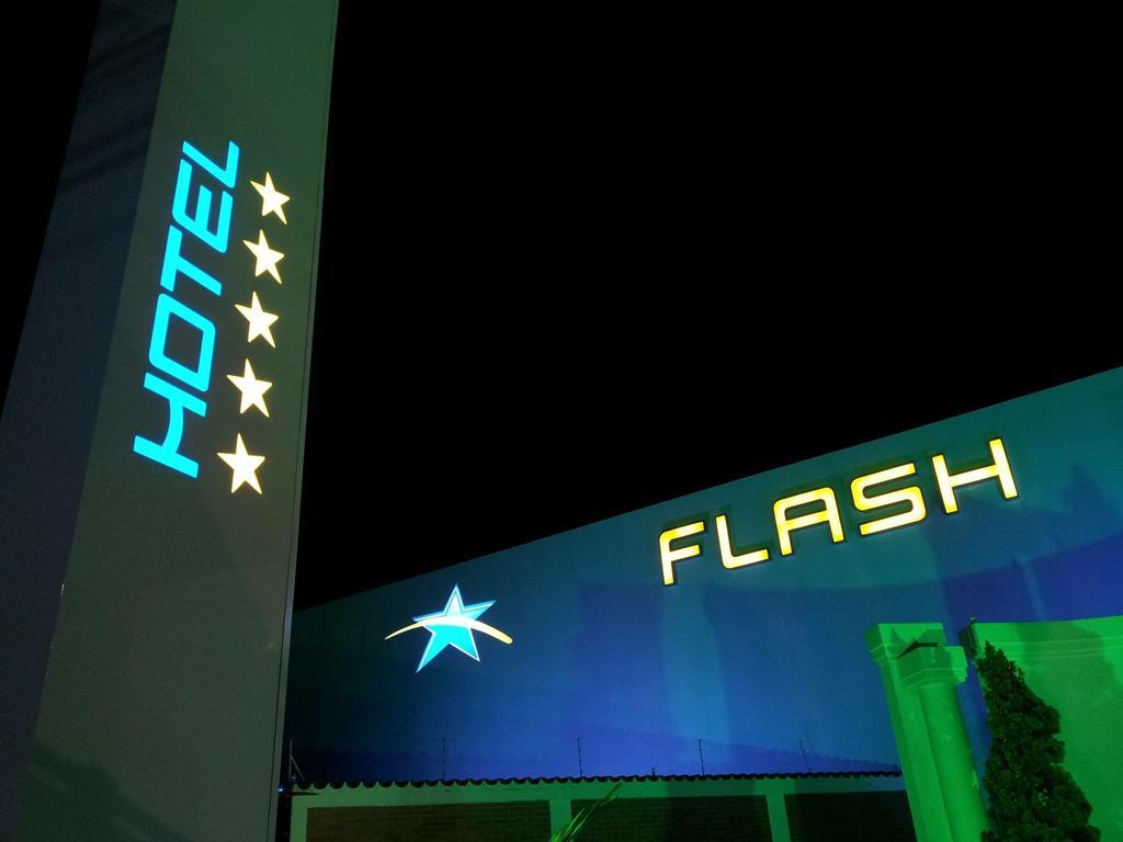 Flash Motel (Adults Only) São Vicente Εξωτερικό φωτογραφία